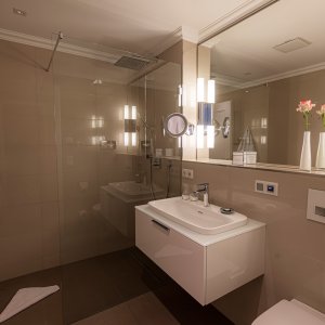Bild 2/3 Bild 2 von 3 der Galerie "Zimmer 20"